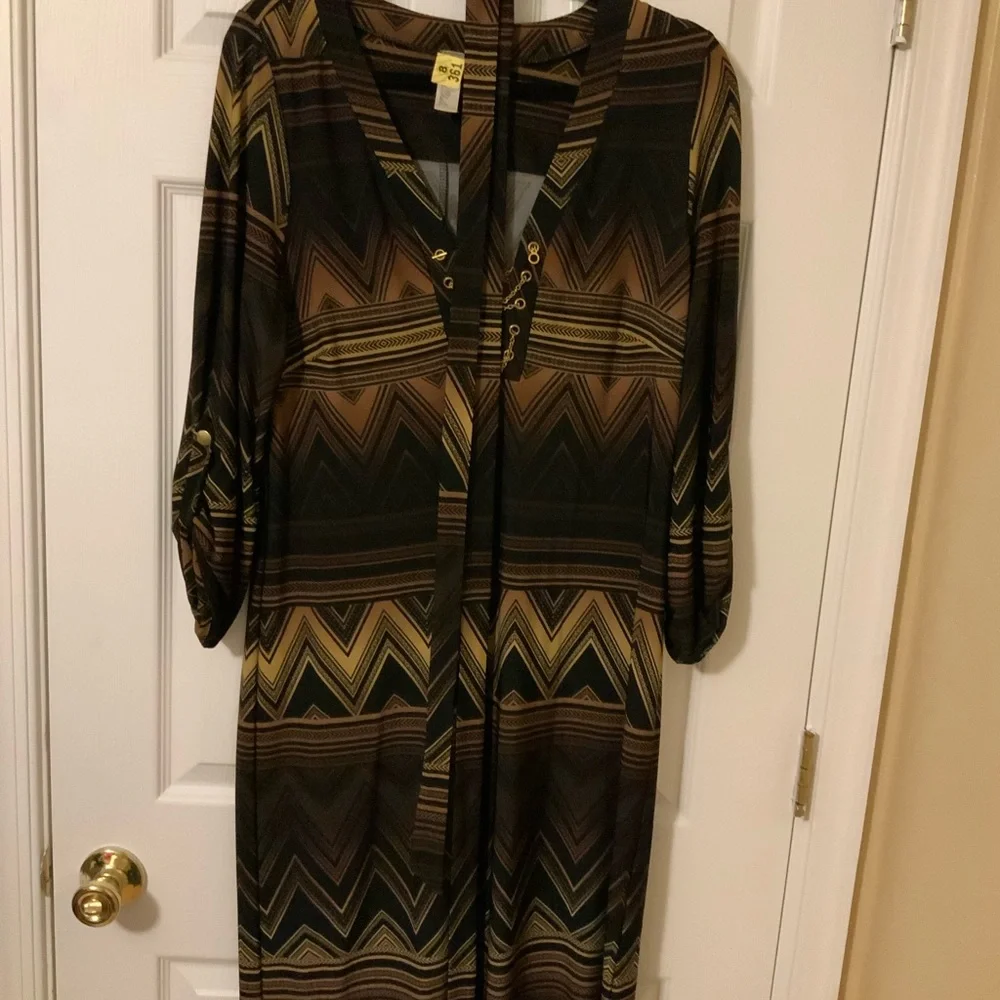 Dress - Picture 1 of 1